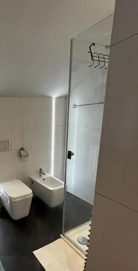 72M2 Spacious Krakow Apartments By Rentujemy